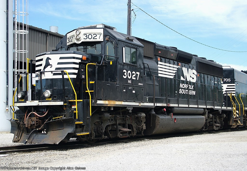 NS GP40-2 3027